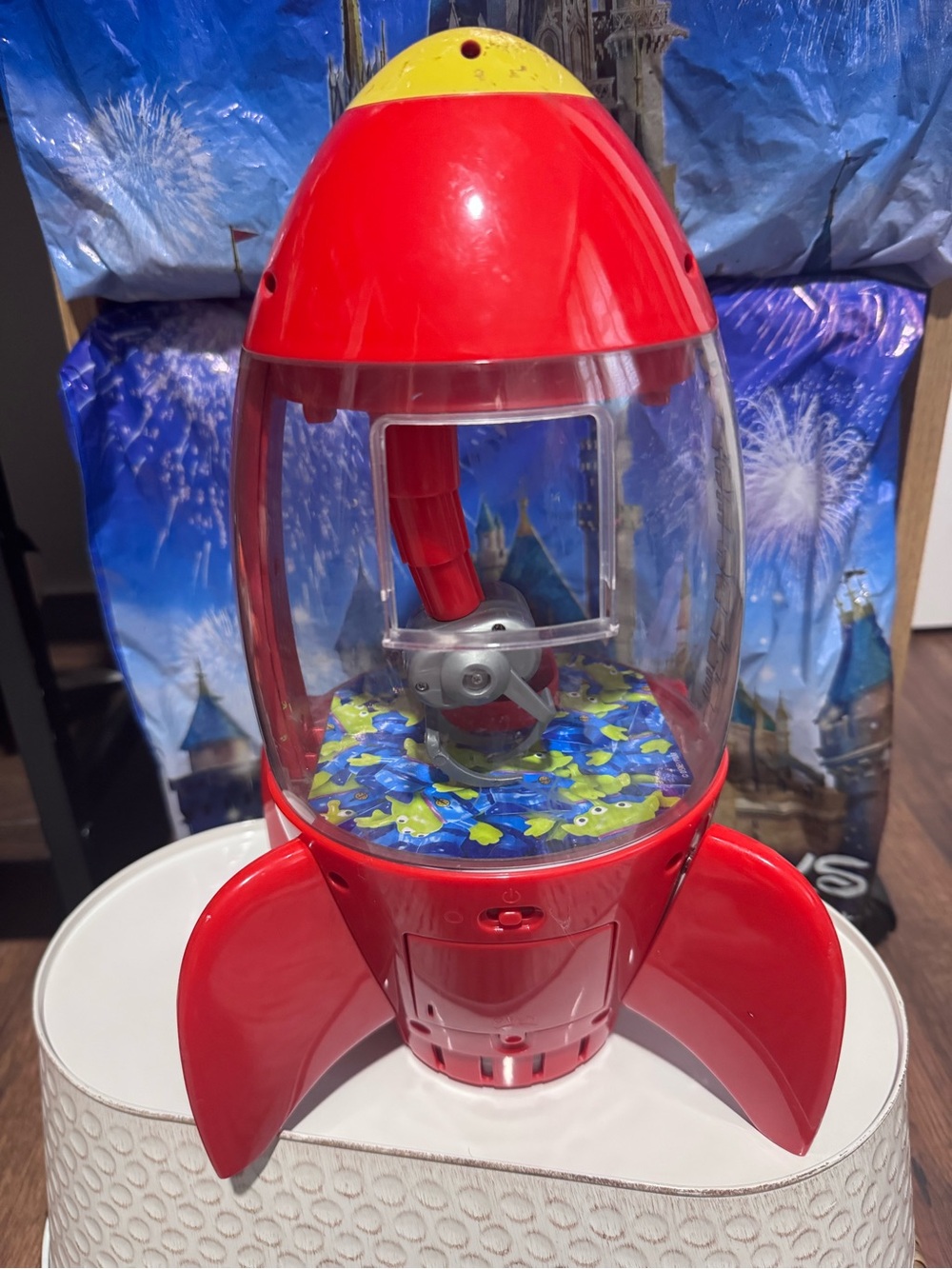 Toy Story claw machine - Picture 6 of 9